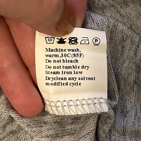 Gray Knit Top, NEVER WORN, Lightweight, Size Small - Picture 6 of 6